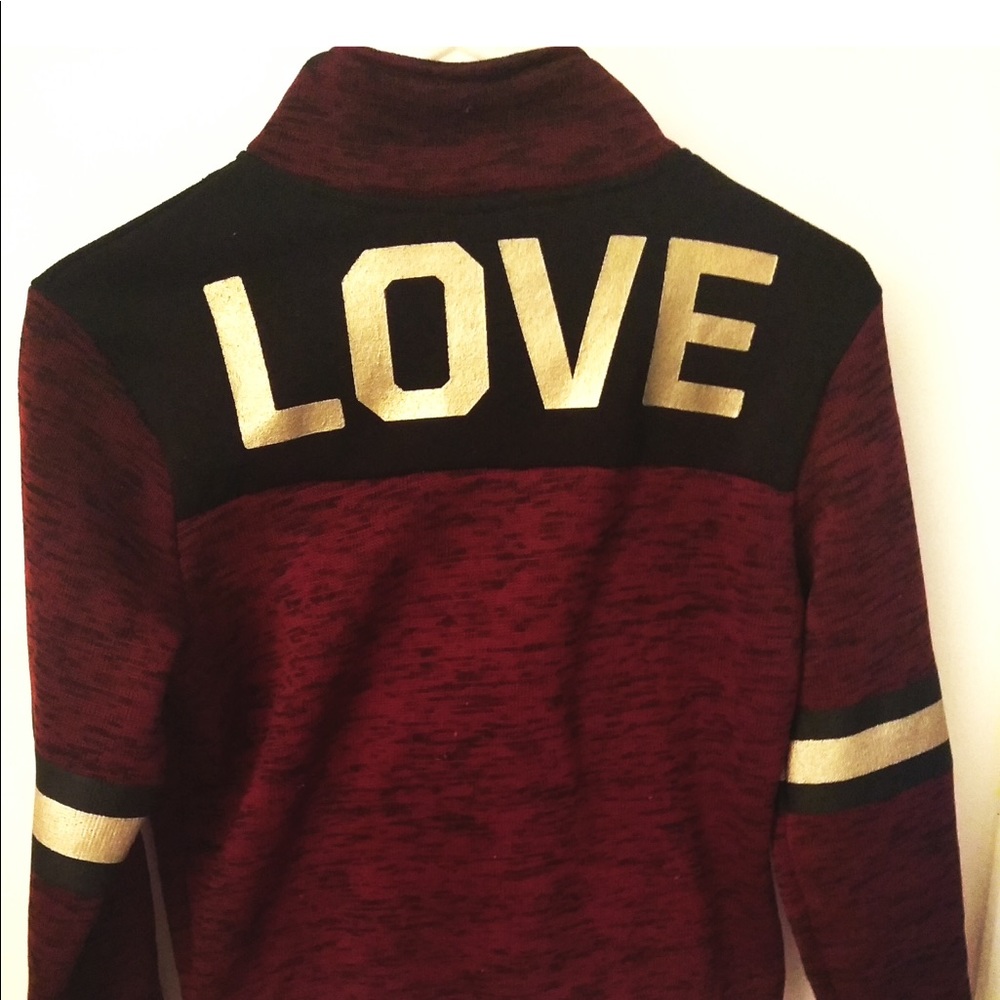 Pullover sweater